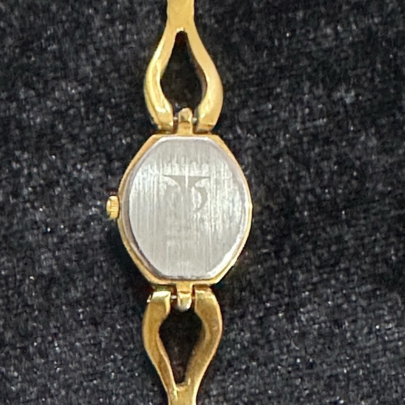 Cute Titan original women's watch,in good working condition - Picture 7 of 8